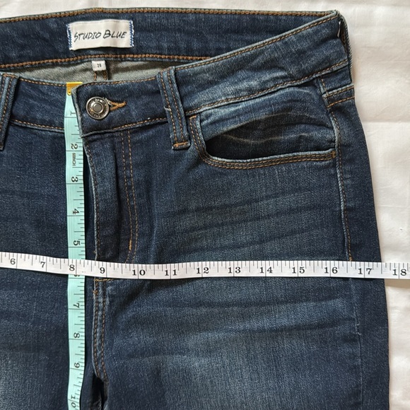 NWT Women’s Studio Blue Aranza Mid-Rise Skinny Jeans, Size 29 - Picture 7 of 11